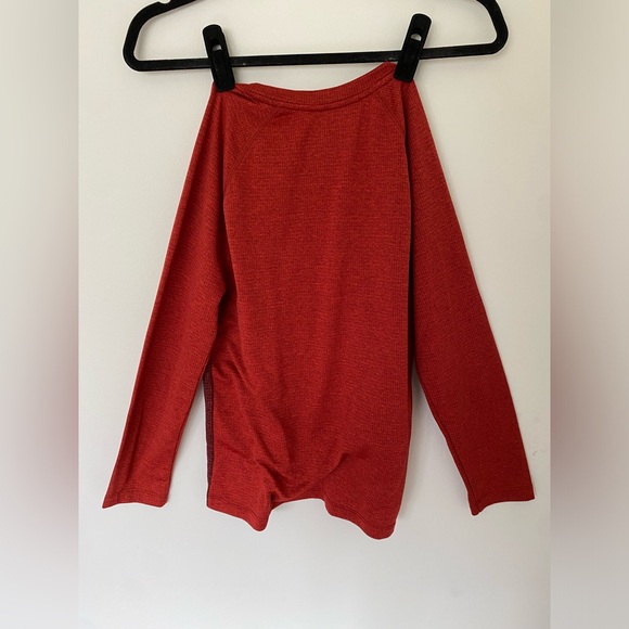Kids red athletic long sleeve - Picture 2 of 2